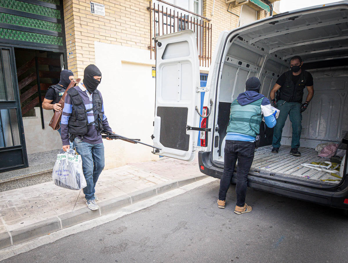 Fotos: Las Imágenes De La Operación Antidroga En El Área Metropolitana ...